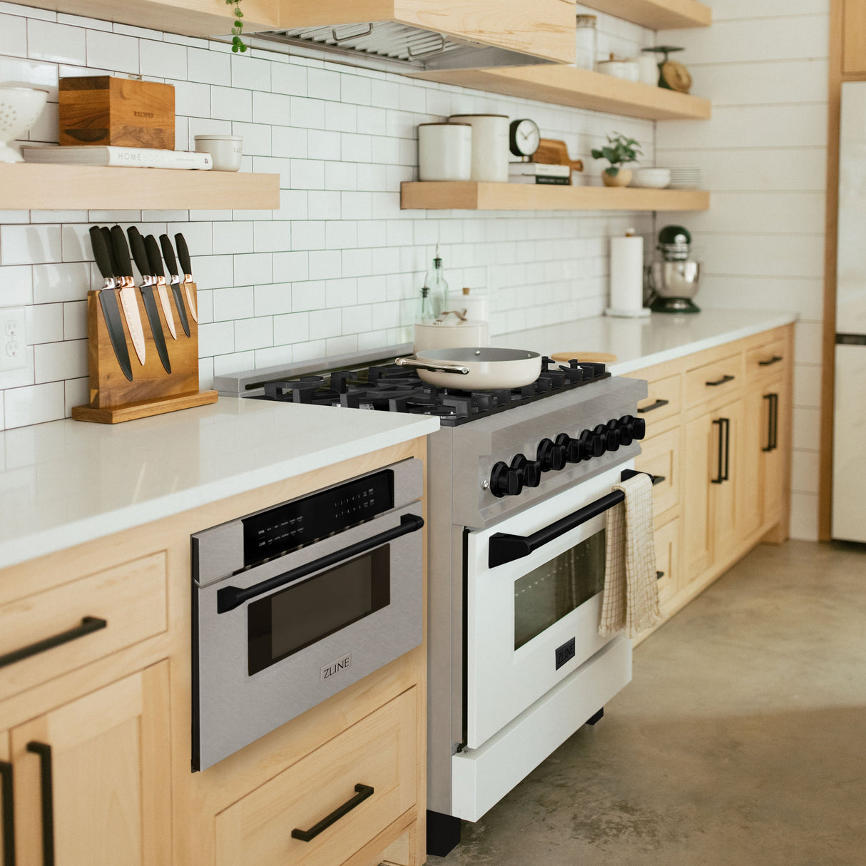 ZLINE Autograph Edition 30 in. 1.2 cu. ft. Built-In Microwave Drawer in Fingerprint Resistant Stainless Steel with Matte Black Accents (MWDZ-30-SS-MB)