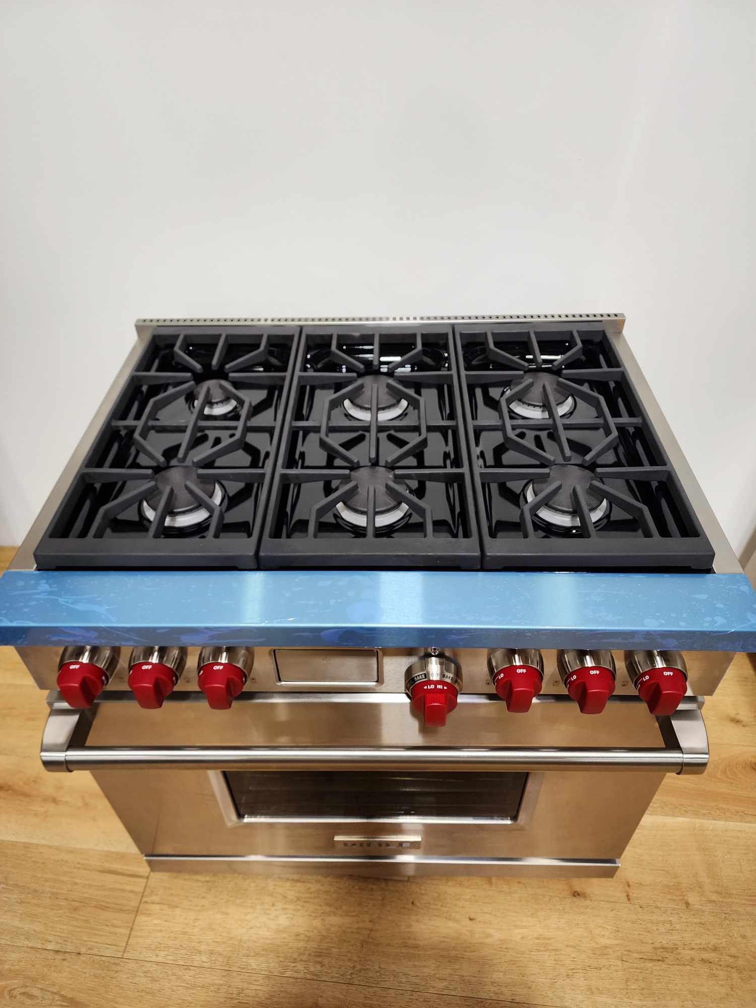 Wolf Dual Fuel Range - Thumbnail 2
